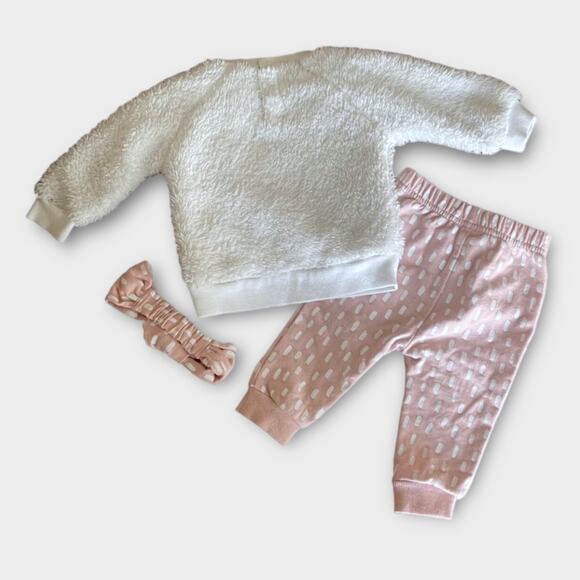 Baby Furry Animal 3-Pc Outfit Set 6mos – Sweater, Sweatpants & Headband - Picture 3 of 4